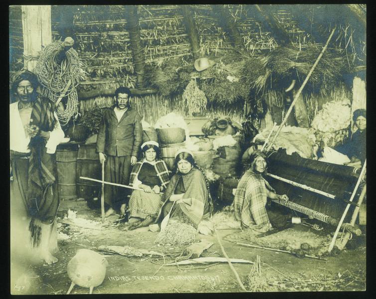 Obder W. Heffer, interior de ruca Mapuche Obder W. Heffer, interior de ruca Mapuche