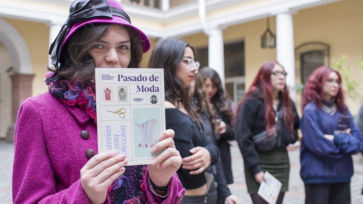 Visita exposición Pasado de Moda: Historias de una colección