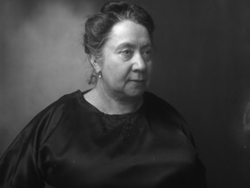 Eloísa Díaz Insunza (1866-1950)