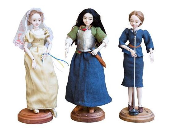 Javiera Carrera, Inés de Suaréz y Elena Caffarena. Imagen Claudio López MHN