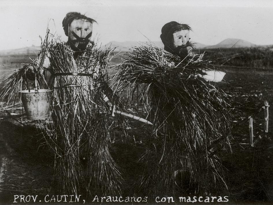 &amp;quot;Prov. Cautín, Araucanos con máscaras&amp;quot;