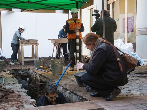 Excavación equipo Rubén Stehberg MNHN