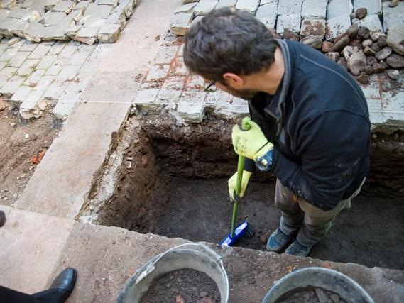 Excavación equipo Rubén Stehberg MNHN