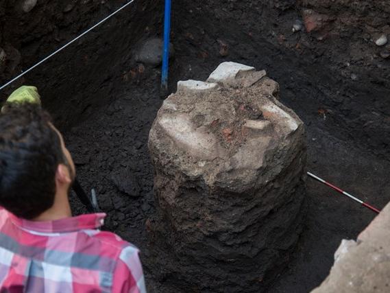 Excavación equipo Rubén Stehberg MNHN