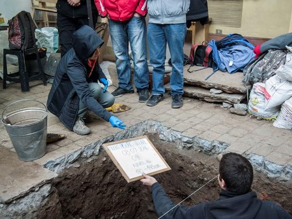 Excavación equipo Rubén Stehberg MNHN