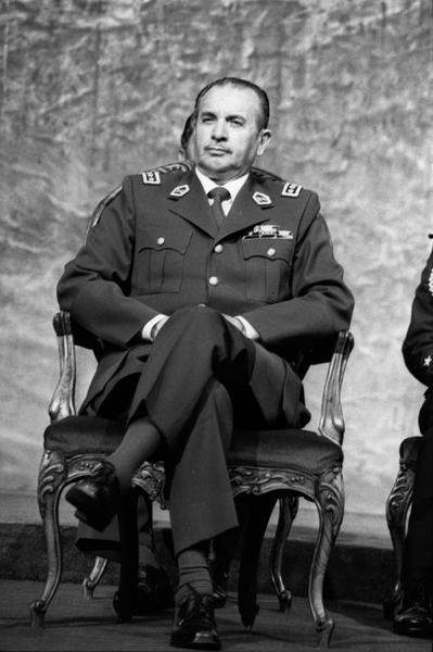 César Mendoza César Mendoza