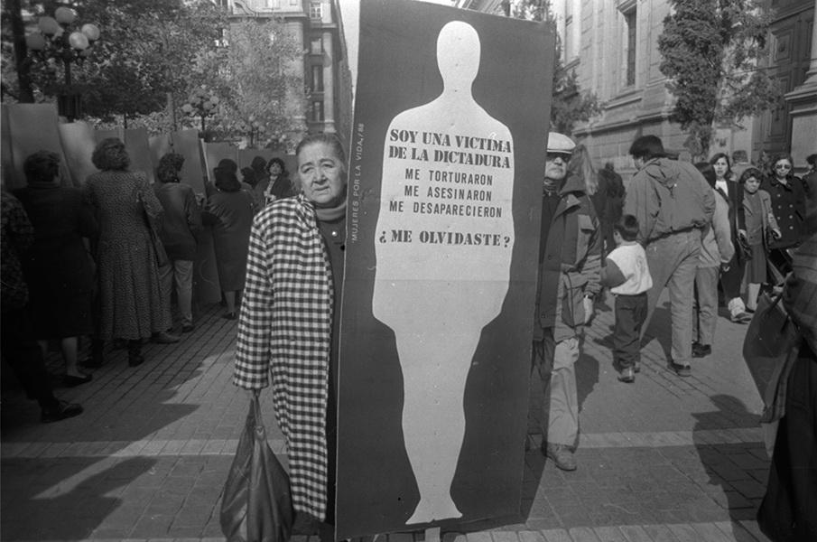 Marcha de familiares de detenidos desaparecidos y ejecutados políticos