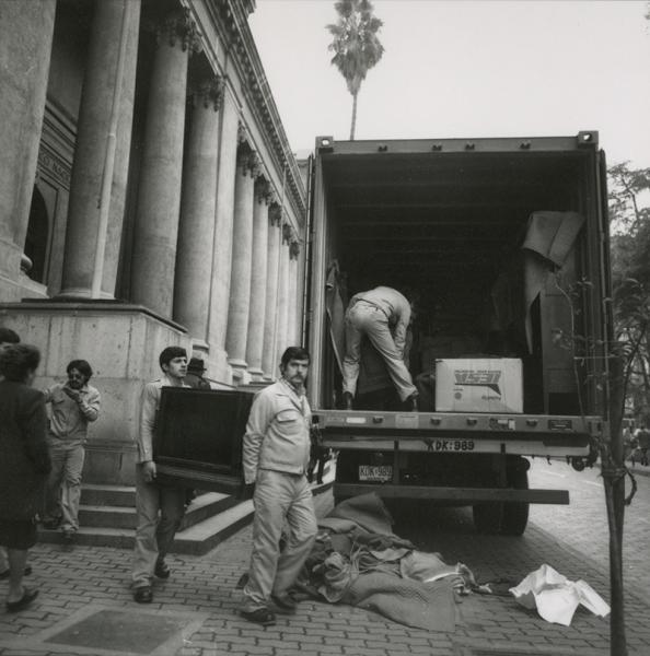 Traslado de colecciones de Miraflores a la Real Audiencia, 1982 Traslado de colecciones de Miraflores a la Real Audiencia, 1982