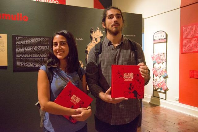 Francesca y Francisco asistentes a la muestra