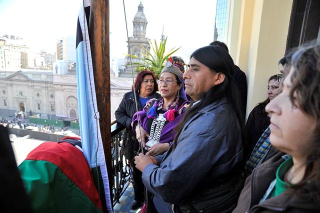 Iza de bandera mapuche