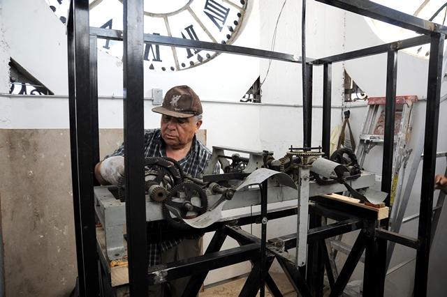 Juan Robles, relojero