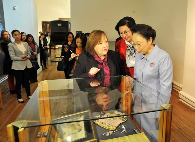 Visita oficial al MHN