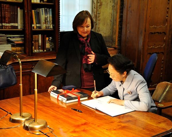 Visita oficial al MHN