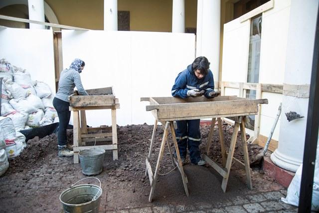 Excavación equipo Rubén Stehberg MNHN