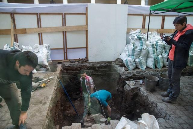 Excavación equipo Rubén Stehberg MNHN