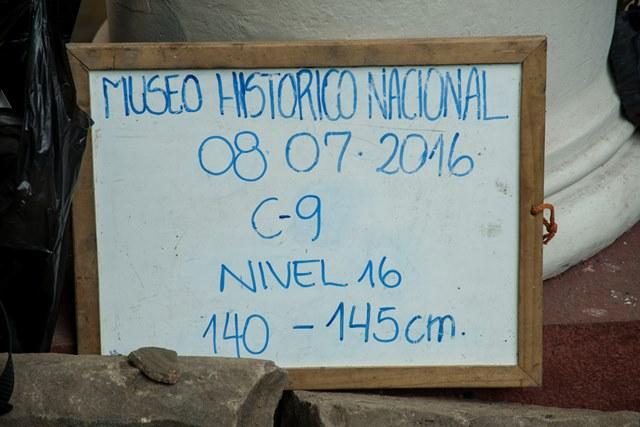 Excavación equipo Rubén Stehberg MNHN