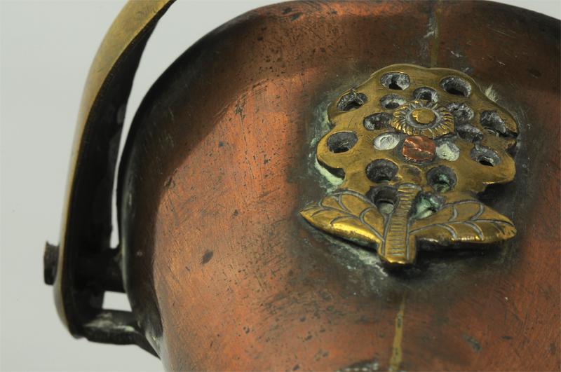 Estribo femenino (detalle) Estribo femenino (detalle)