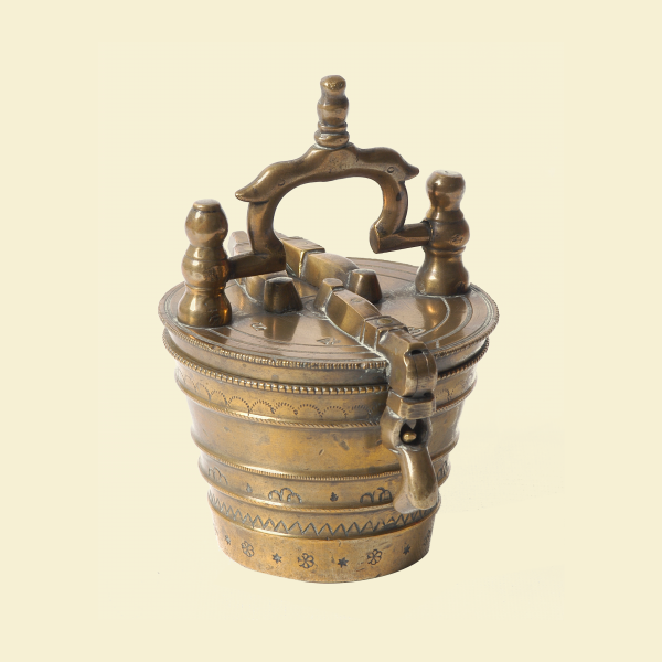 Objeto en exhibición sala siglo XVIII