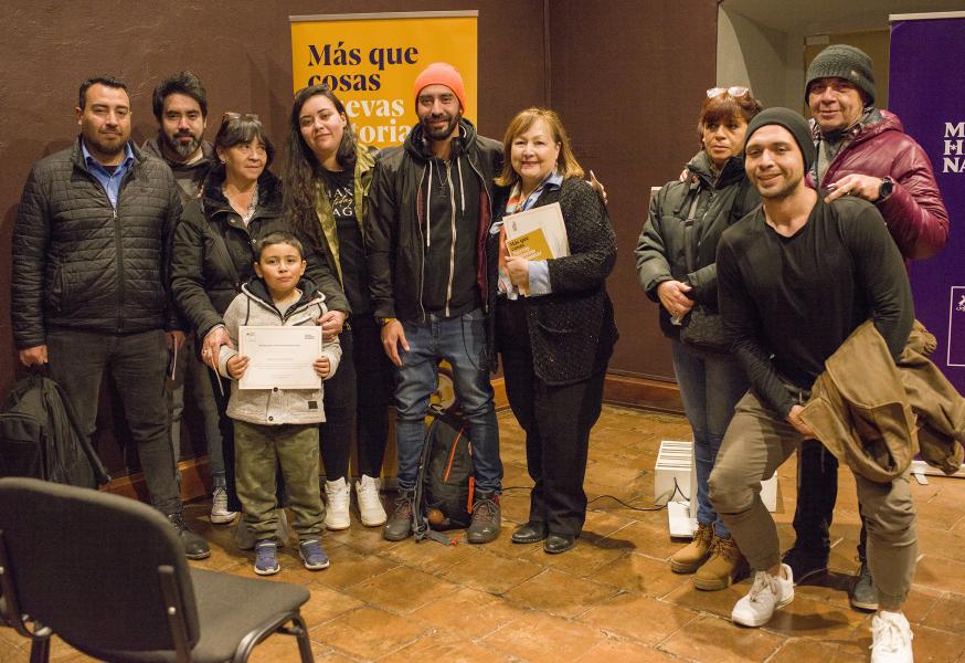 Entrega de reconocimiento a donante  Entrega de reconocimiento a donante