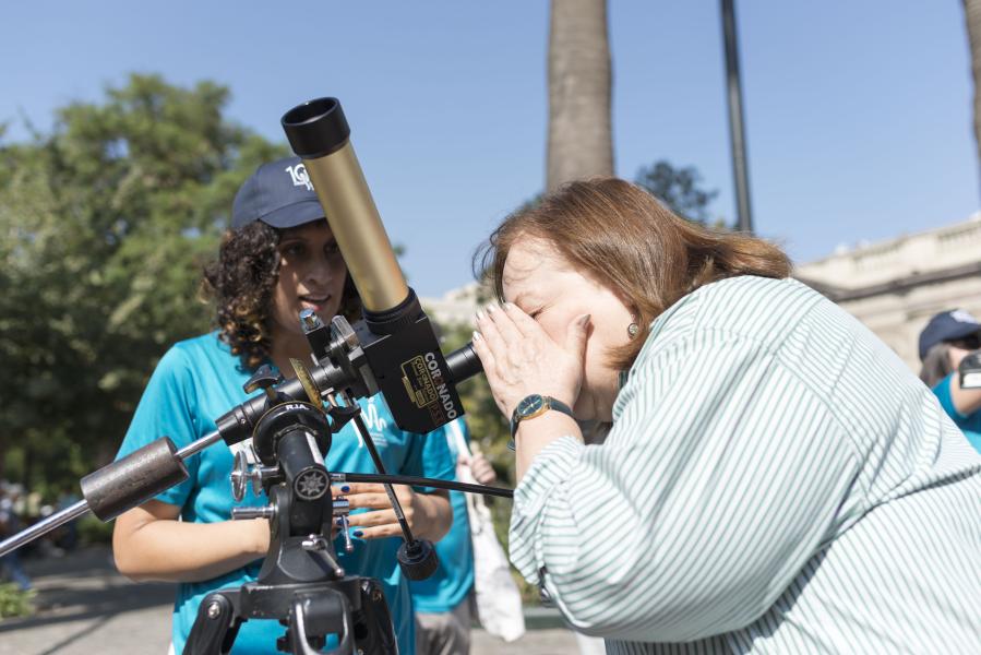 Observación solar con Telescopio en Plaza de Armas
